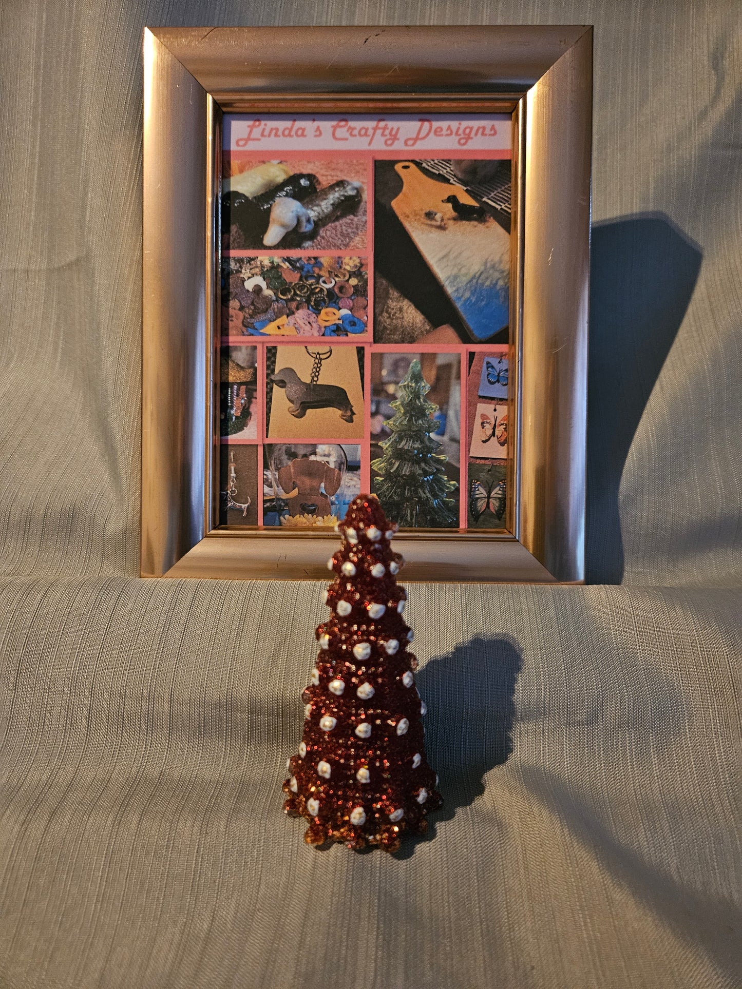 Resin Holiday Tree - Red #914