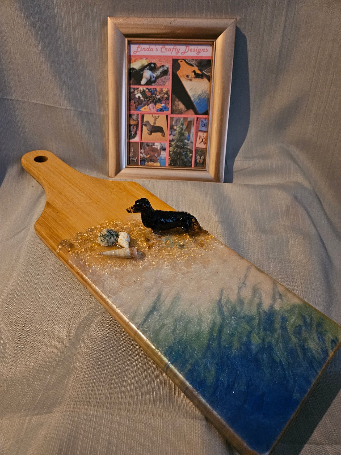Resin/Wood Cheese Board - Dachshund at the Beach #1017