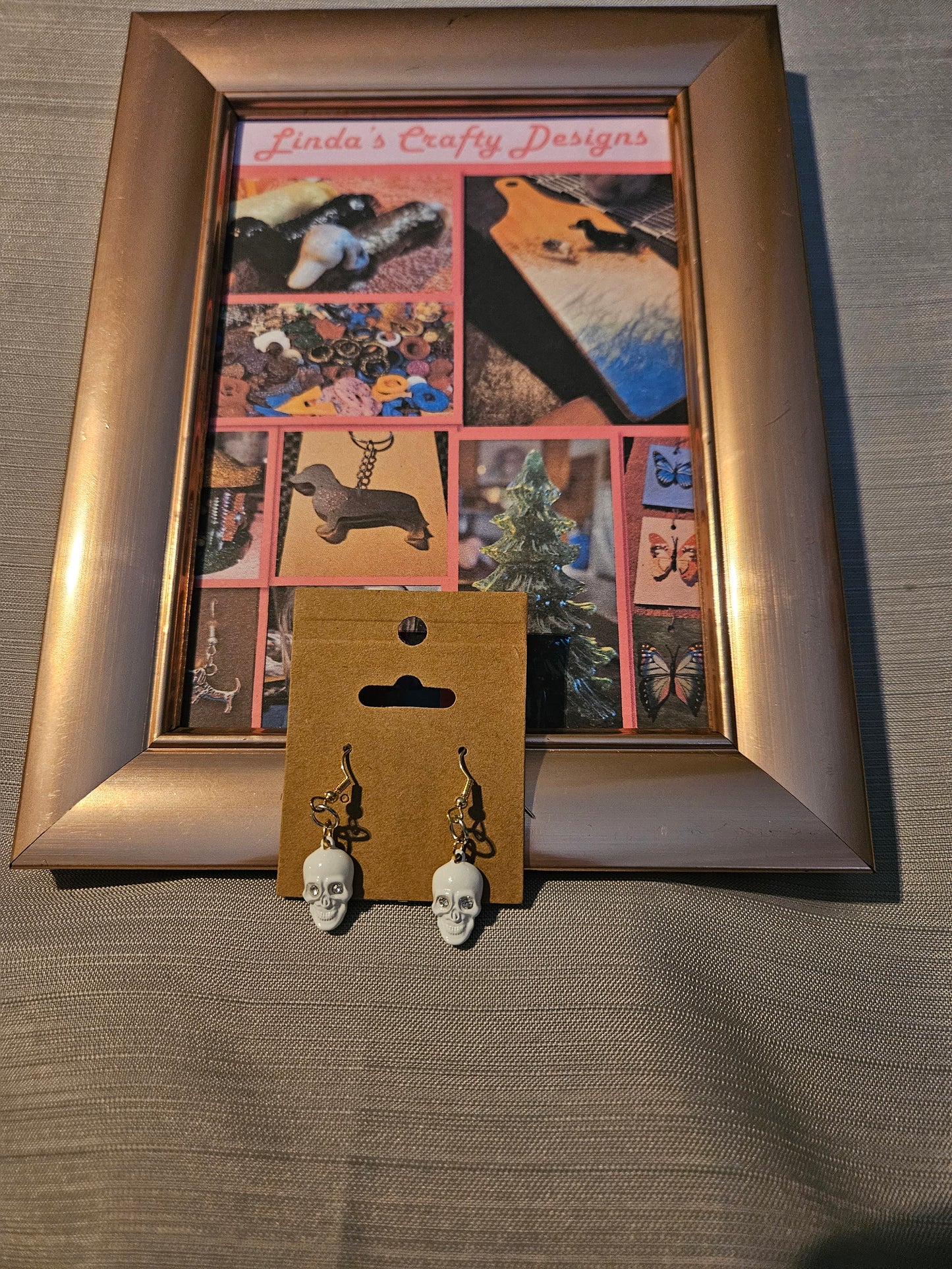 Metal Earrings (Hook) - Halloween White Skulls #77