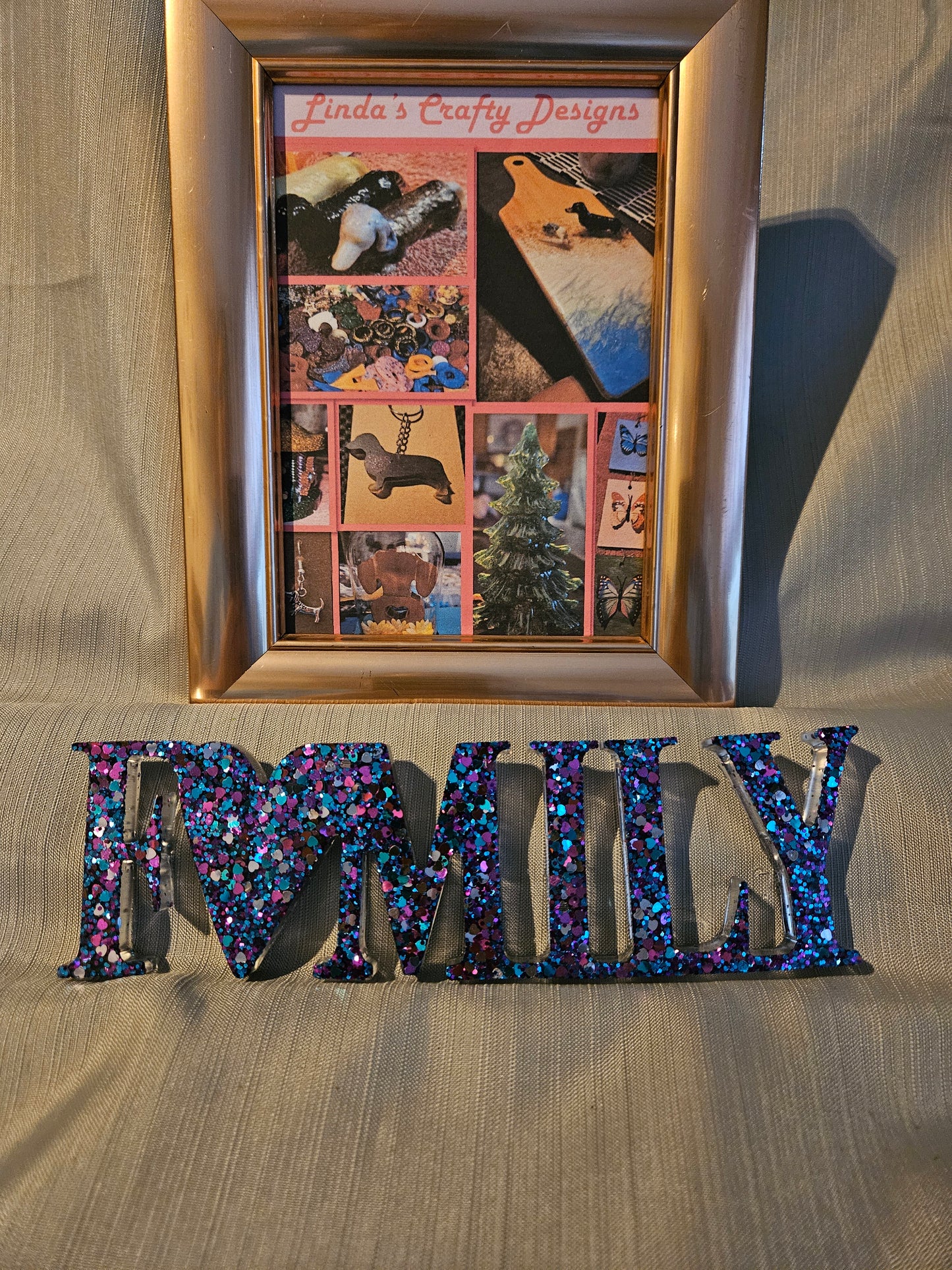 Resin Sign - Family #924
