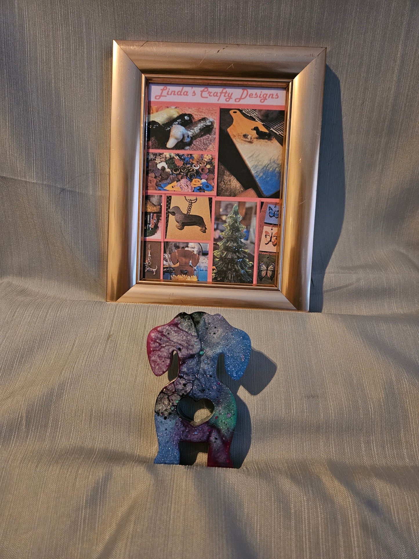 Resin Figurine - Dachshund Love #951