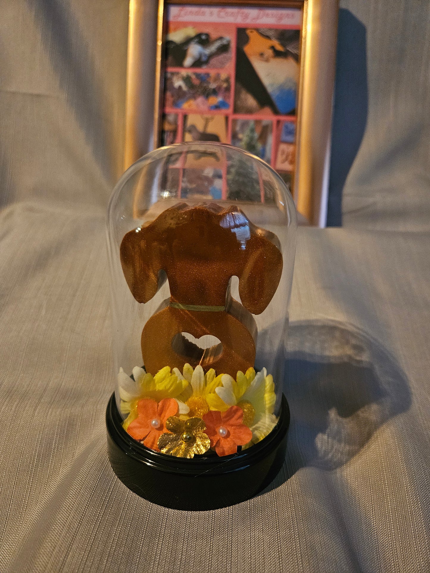 Resin Figurine - Dachshund in Dome #932