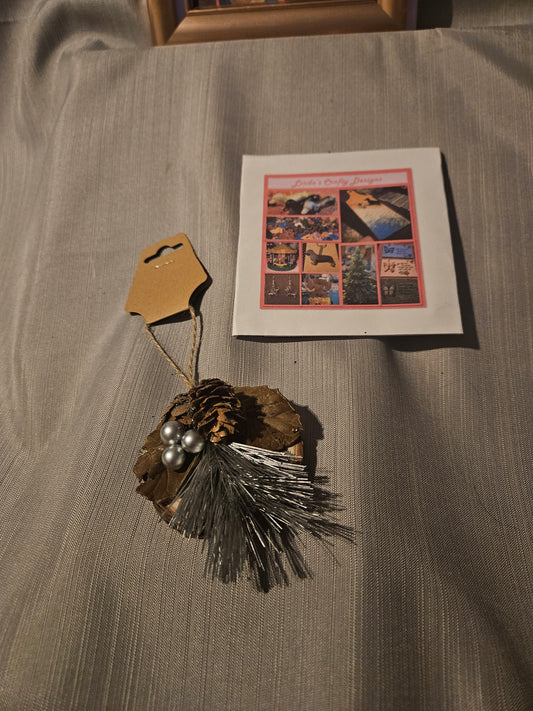 Wood Ornament - Holiday Nature 2 #555