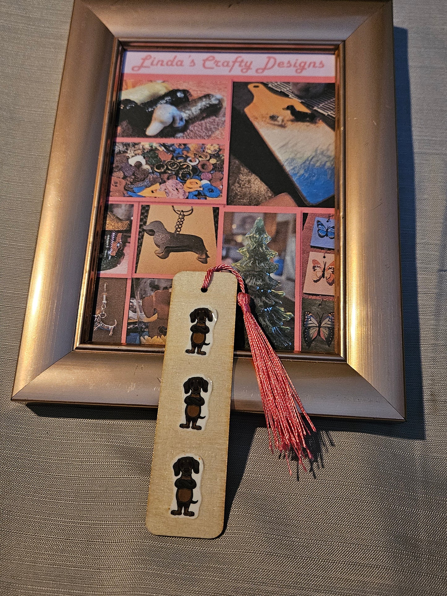 Wood with Resin Bookmark - 3 Doxies in a Row - Pink Tassel #805