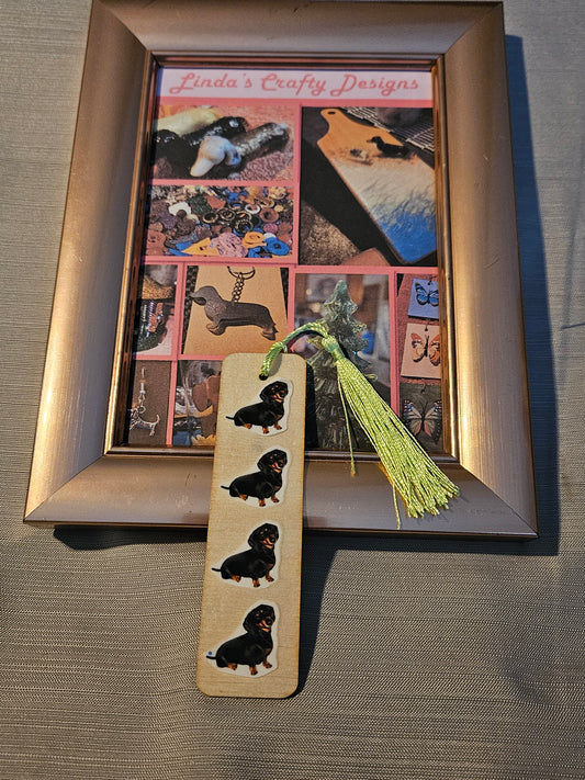 Wood with Resin Bookmark - 4 Doxies in a Row - Green Tassel #804