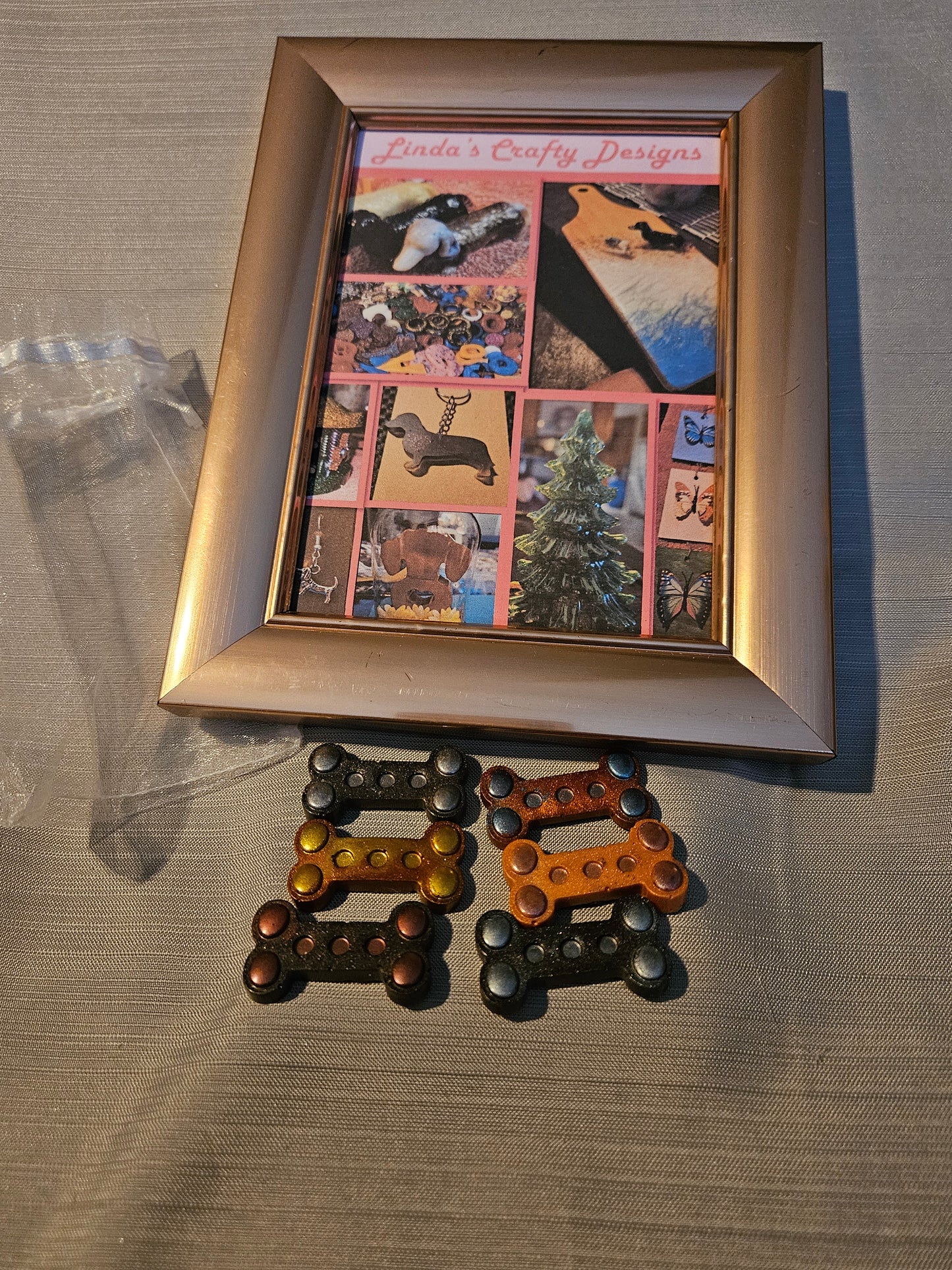 Resin Magnets - Dog Bones #828