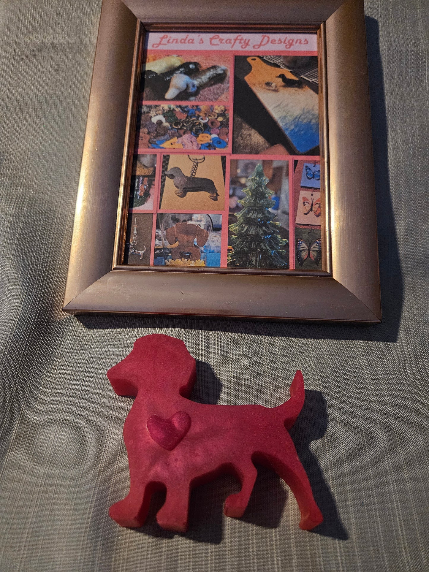 Resin Figurine - Walking Dachshund with Heart #941