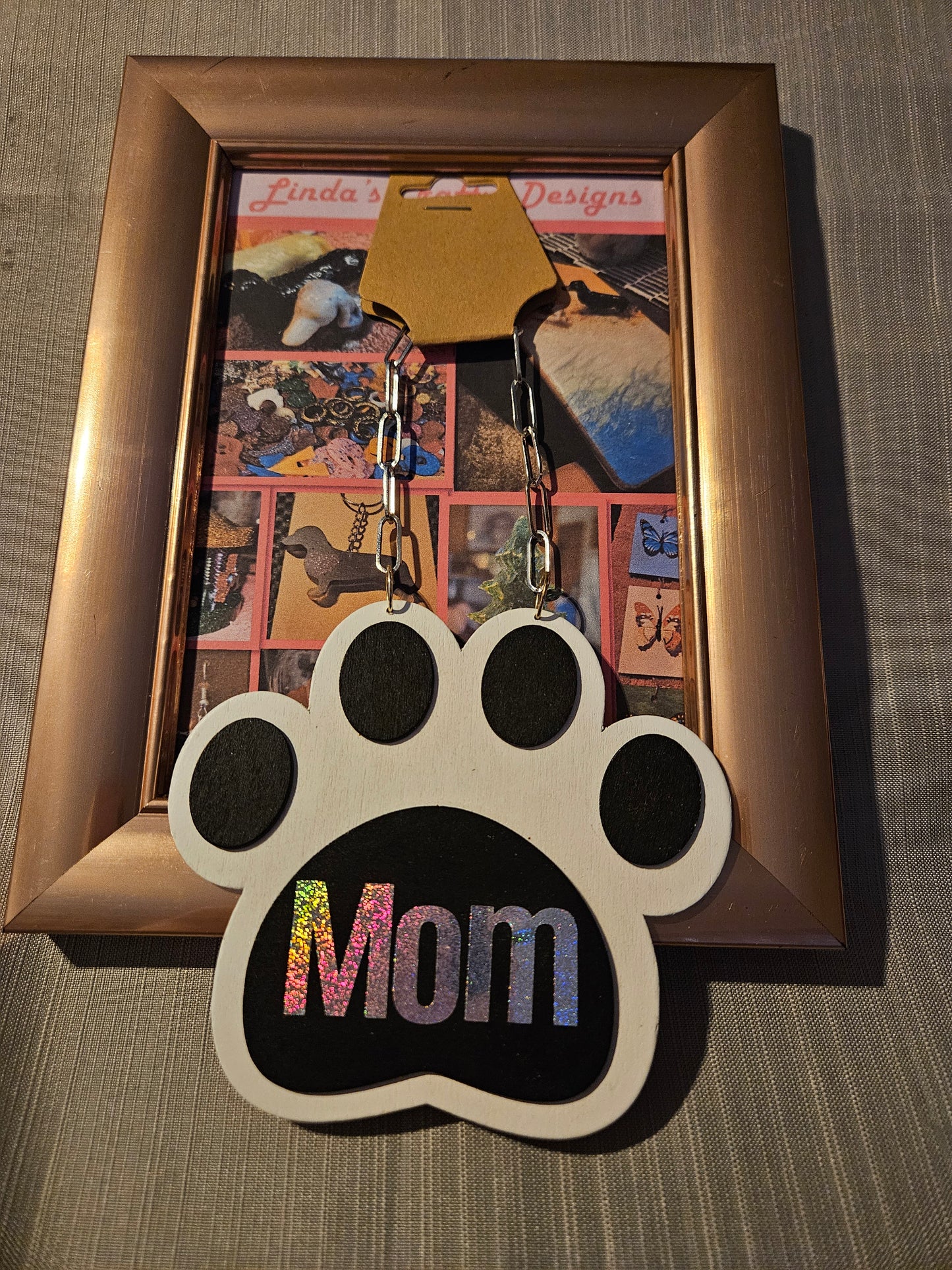 Wood Sign - Pawprint Mom #780