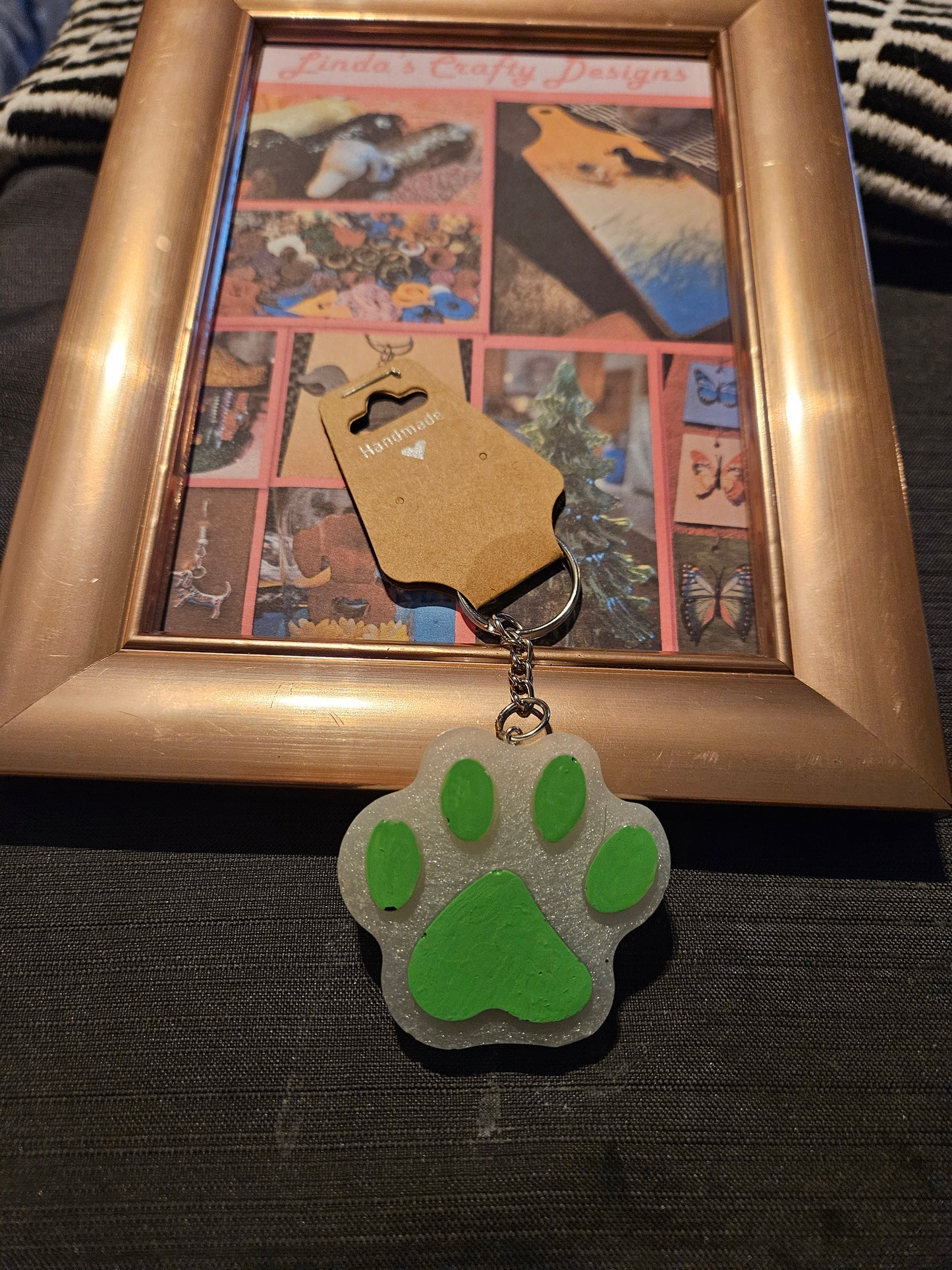 Resin Keychain - Pawprint - Green #1197